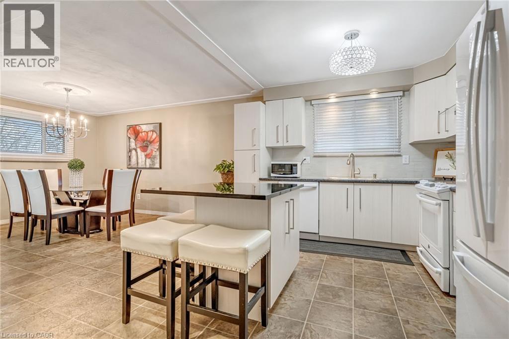 8 Ivanhoe Road, Brantford, Ontario  N3R 5T8 - Photo 6 - 40807203