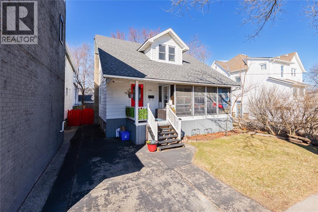 224 MAXWELL STREET, Sarnia, Ontario