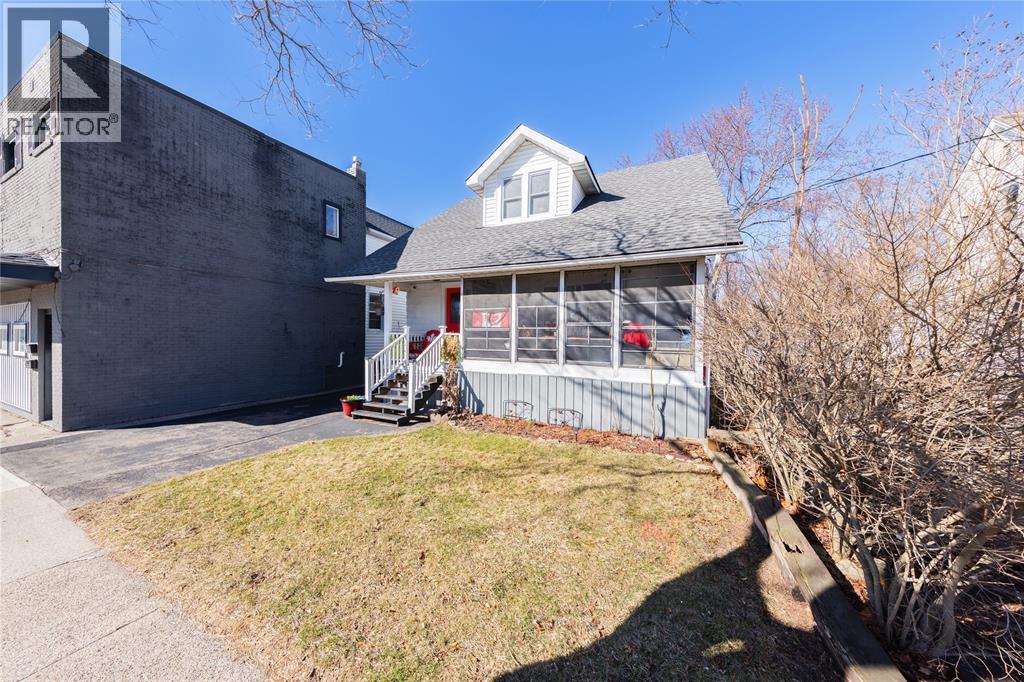 224 Maxwell Street, Sarnia, Ontario  N7T 5C4 - Photo 3 - 26005526