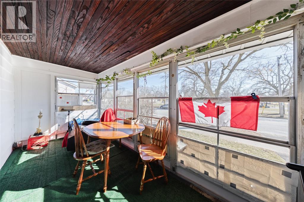 224 Maxwell Street, Sarnia, Ontario  N7T 5C4 - Photo 4 - 26005526