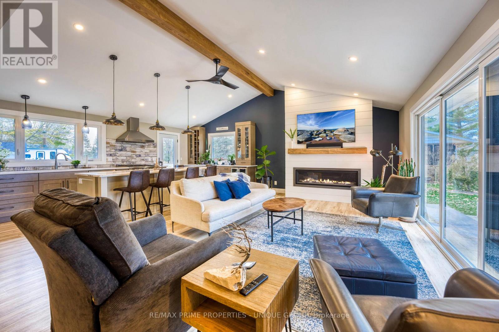 5168 Lakeshore Road, Plympton-Wyoming, Ontario  N0N 1J6 - Photo 11 - X12898270