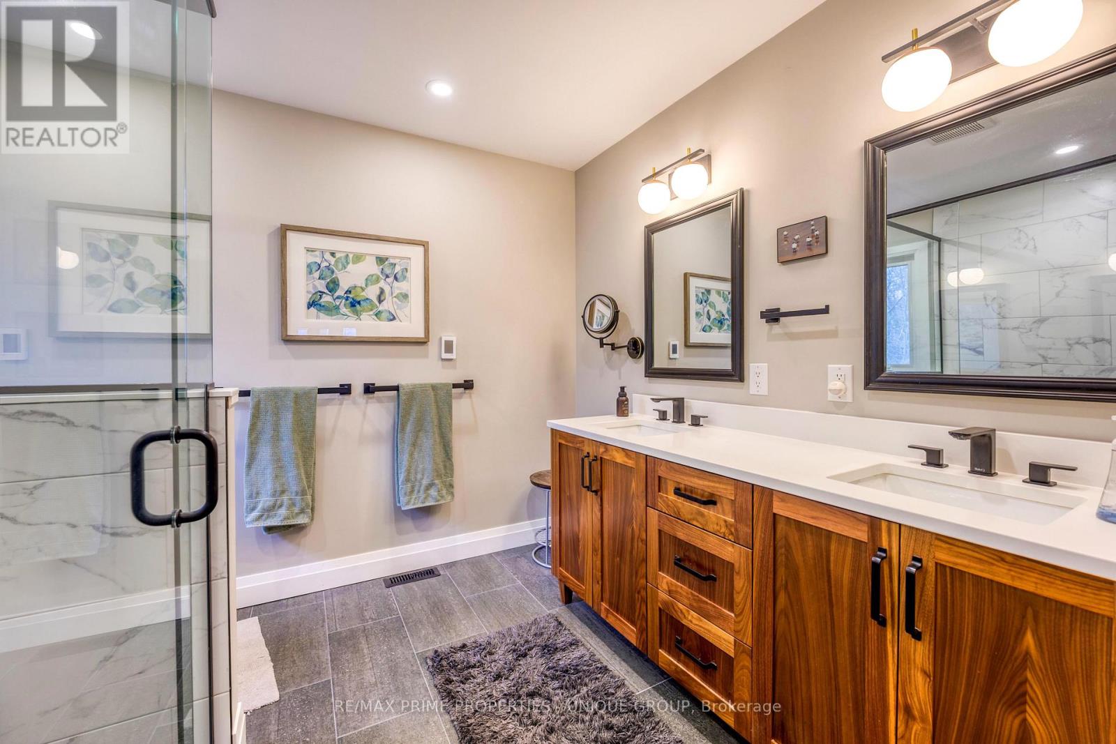 5168 Lakeshore Road, Plympton-Wyoming, Ontario  N0N 1J6 - Photo 21 - X12898270