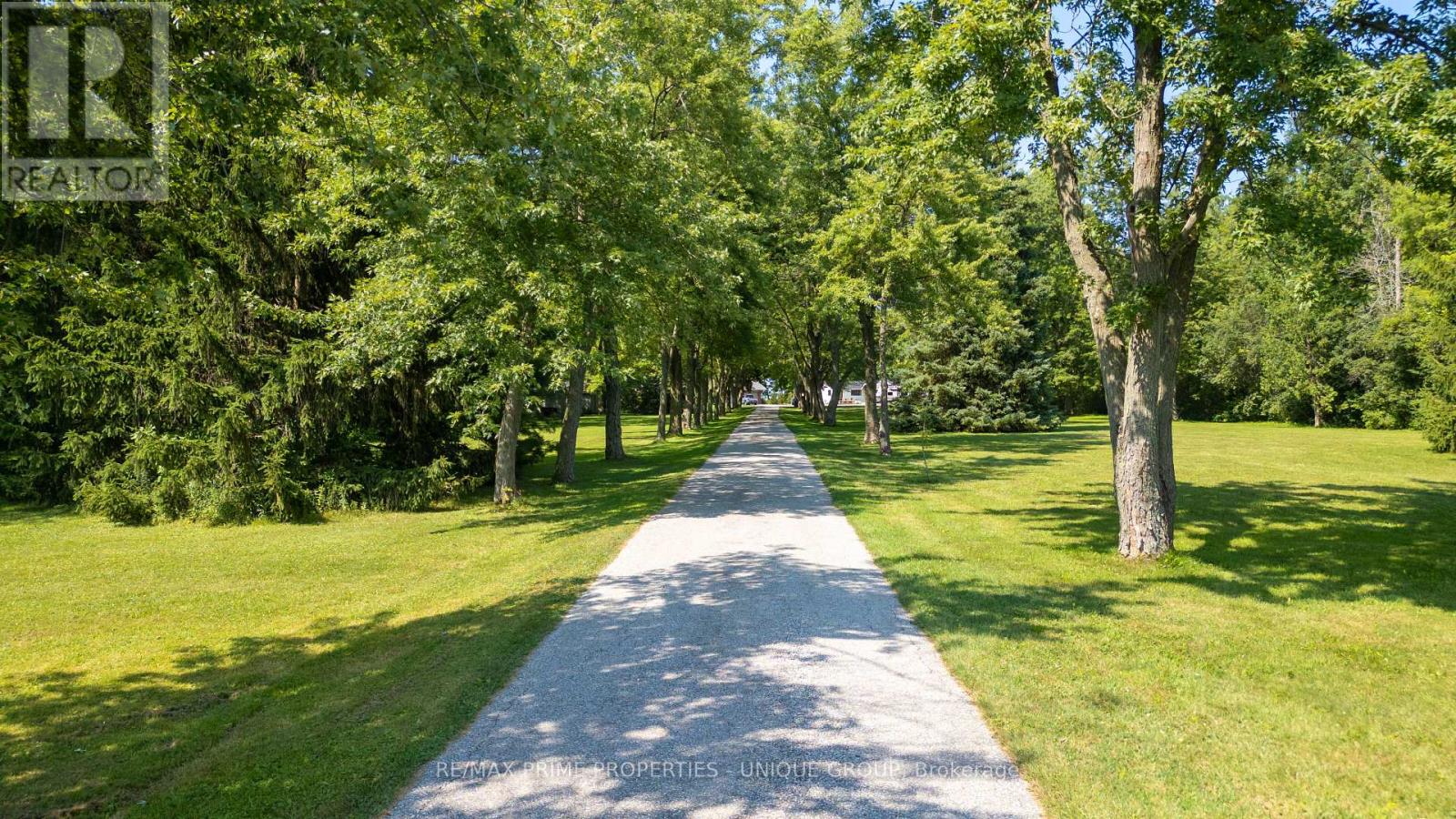 5168 Lakeshore Road, Plympton-Wyoming, Ontario  N0N 1J6 - Photo 3 - X12898270