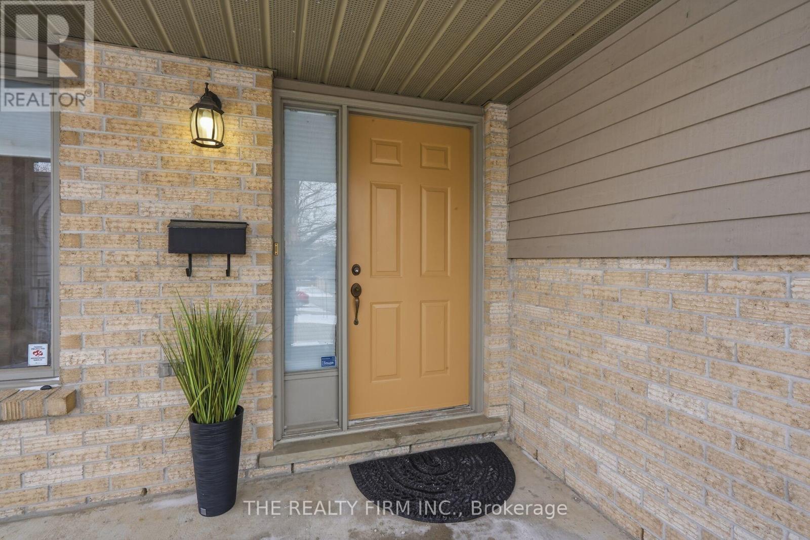 56 - 1500 Richmond Street, London North, Ontario  N6G 4T8 - Photo 1 - X12898302