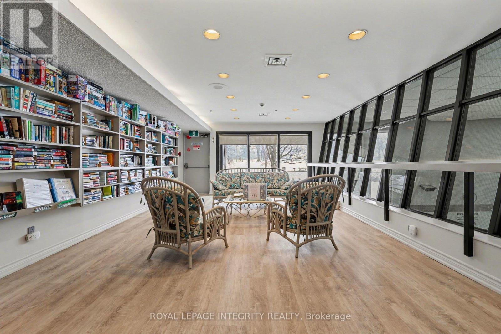 906 - 1081 Ambleside Drive, Ottawa, Ontario K2B 8C8 - Photo 20 - X12898268