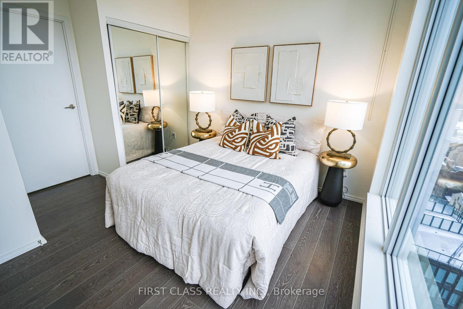 2010 - 68 Shuter Street, Toronto, Ontario  M5B 1B4 - Photo 11 - C12898214