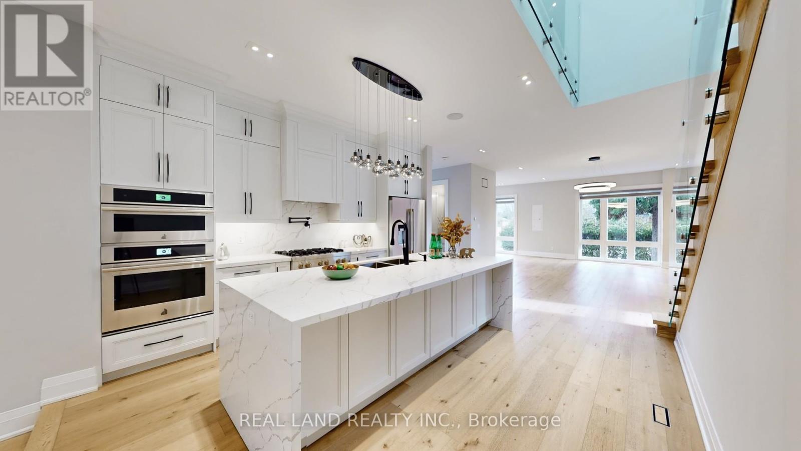 180 Goulding Avenue, Toronto, Ontario  M2R 2P4 - Photo 15 - C12898226