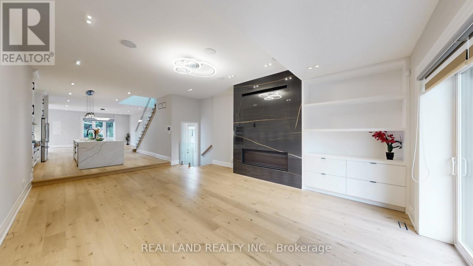 180 Goulding Avenue, Toronto, Ontario  M2R 2P4 - Photo 9 - C12898226