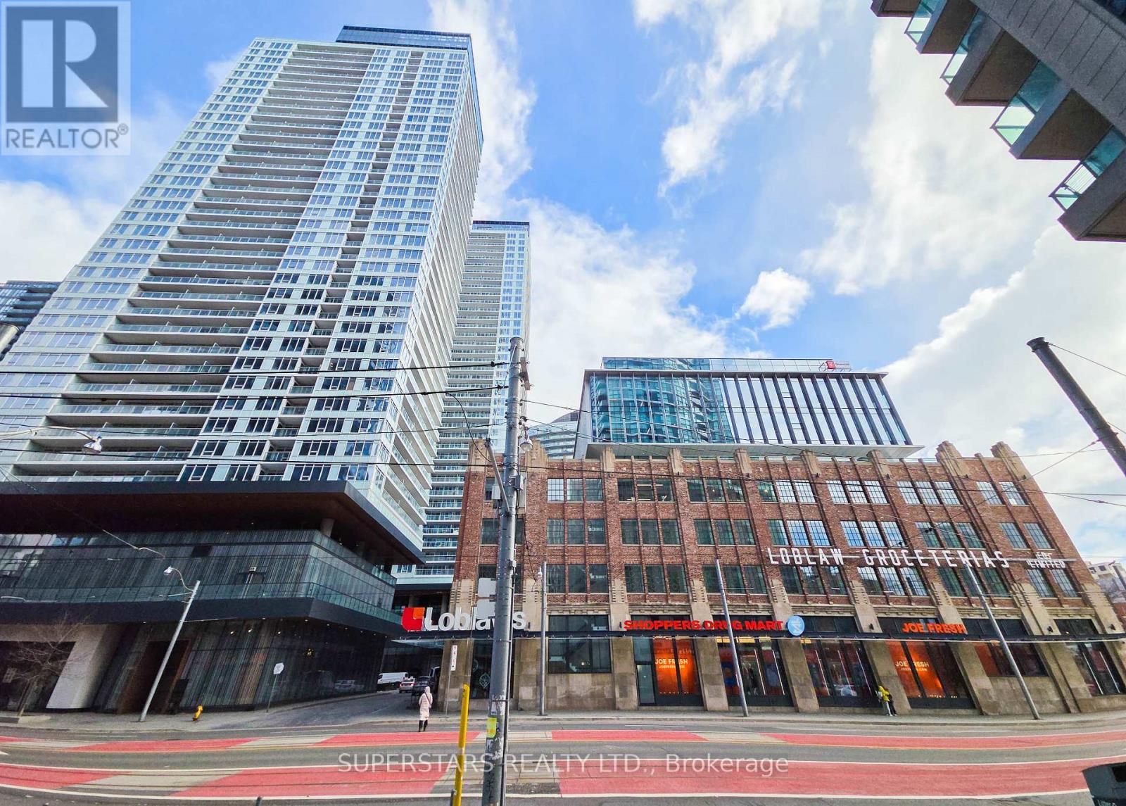 2811 - 19 Bathurst Street, Toronto, Ontario  M5V 0N2 - Photo 1 - C12898228