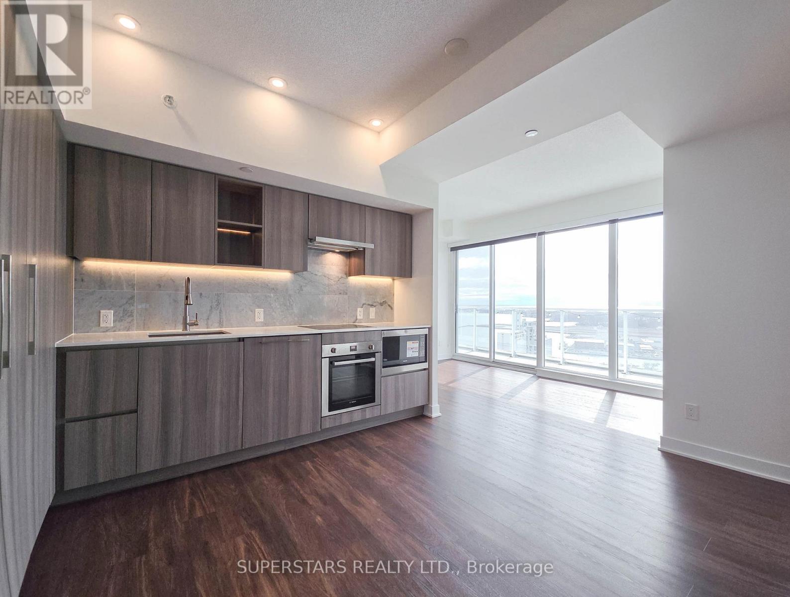 2811 - 19 Bathurst Street, Toronto, Ontario  M5V 0N2 - Photo 2 - C12898228