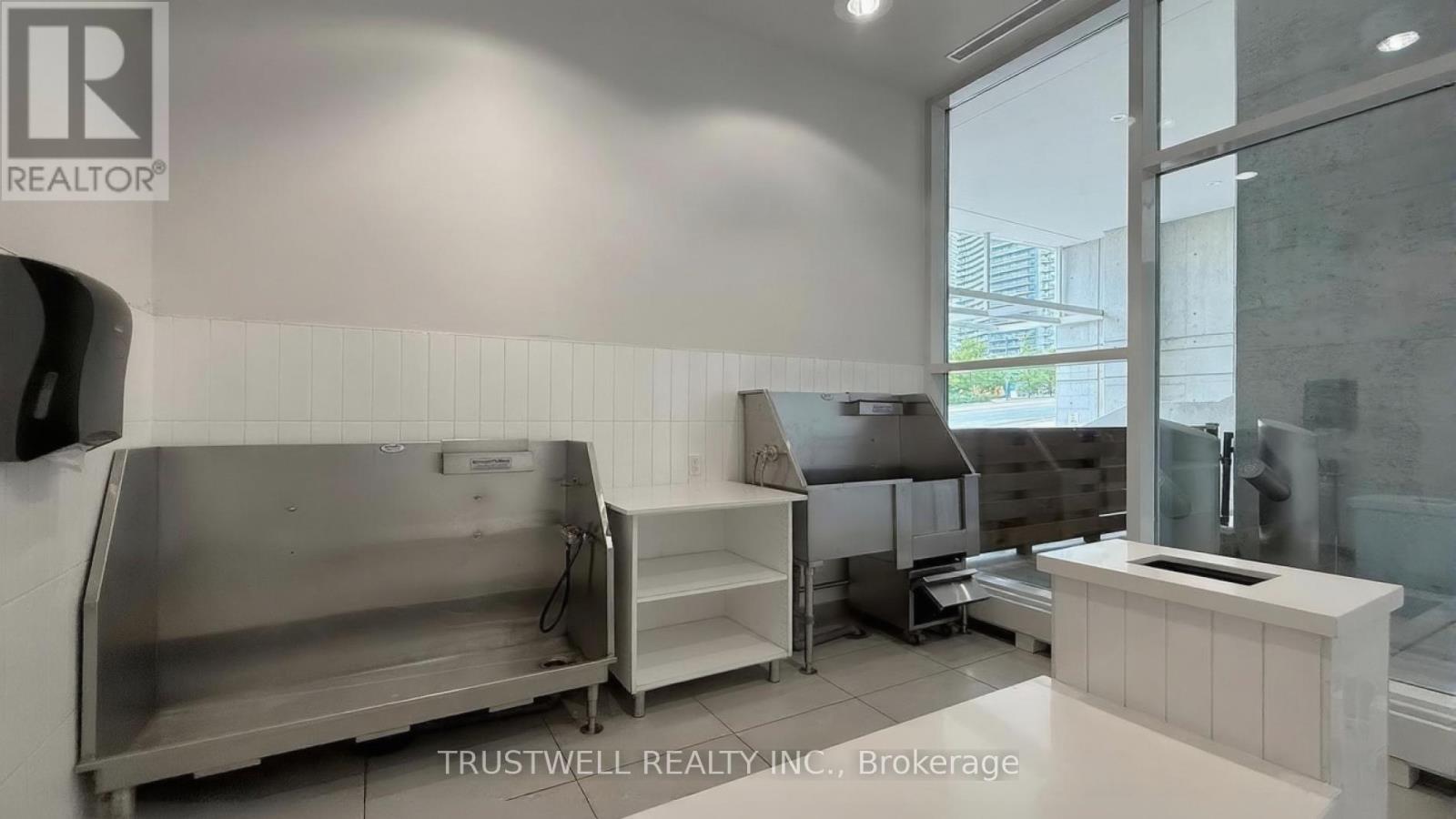 2808 - 33 Singer Court, Toronto, Ontario  M2K 0B4 - Photo 29 - C12898246