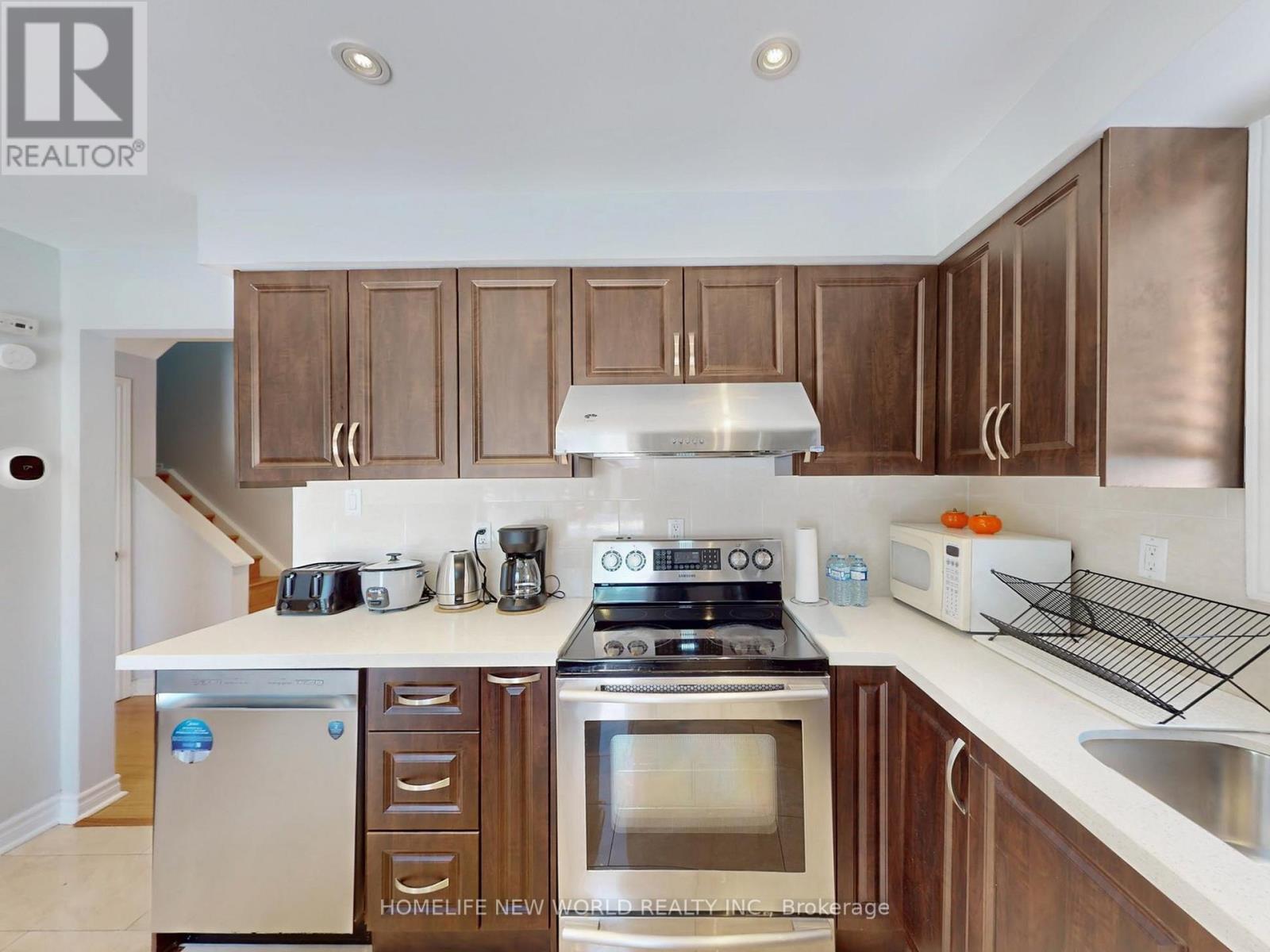 257 Cherokee Boulevard, Toronto, Ontario  M2H 2J9 - Photo 13 - C12898248