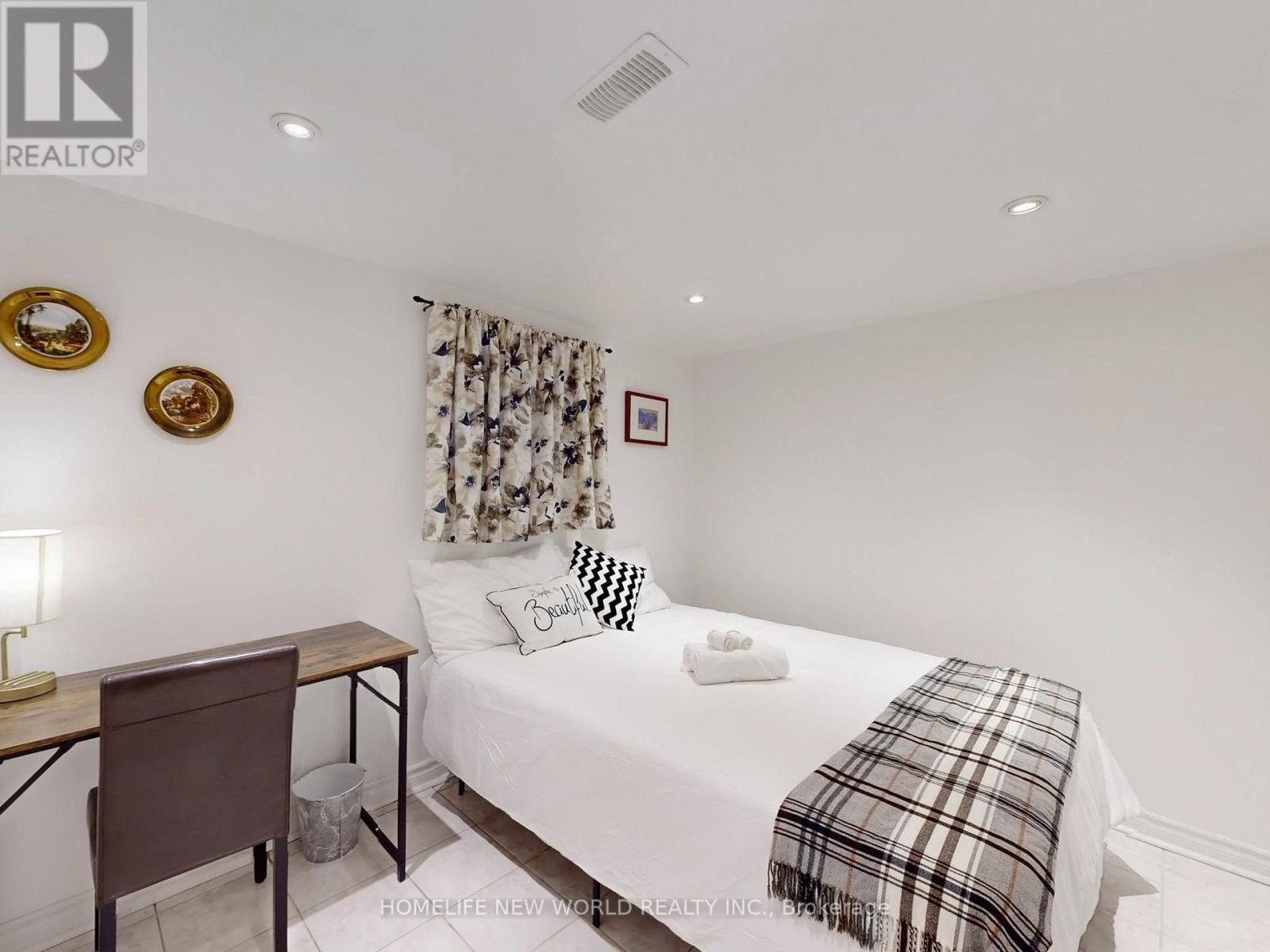 257 Cherokee Boulevard, Toronto, Ontario  M2H 2J9 - Photo 38 - C12898248