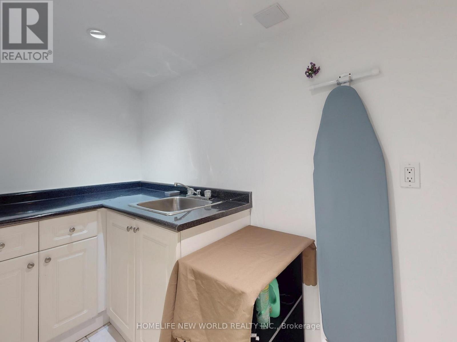 257 Cherokee Boulevard, Toronto, Ontario  M2H 2J9 - Photo 42 - C12898248