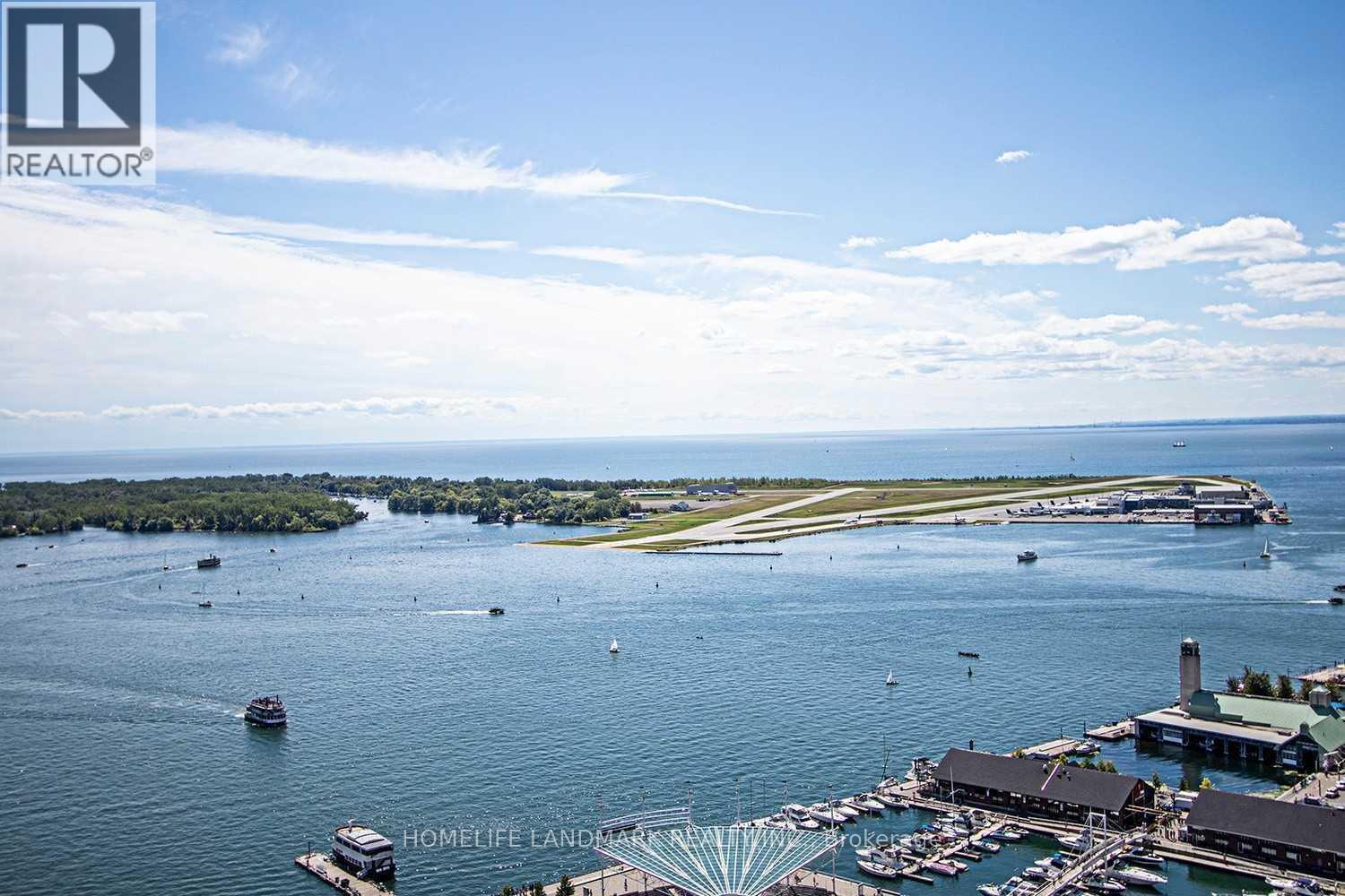 2110 - 208 Queens Quay W, Toronto, Ontario  M5J 2Y5 - Photo 3 - C12898260