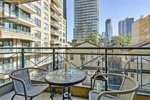 404 - 35 Hayden Street, Toronto, Ontario M4Y 3C3 - Photo 2 - C12898278