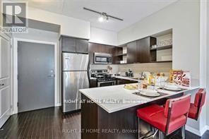 404 - 35 Hayden Street, Toronto, Ontario M4Y 3C3 - Photo 3 - C12898278