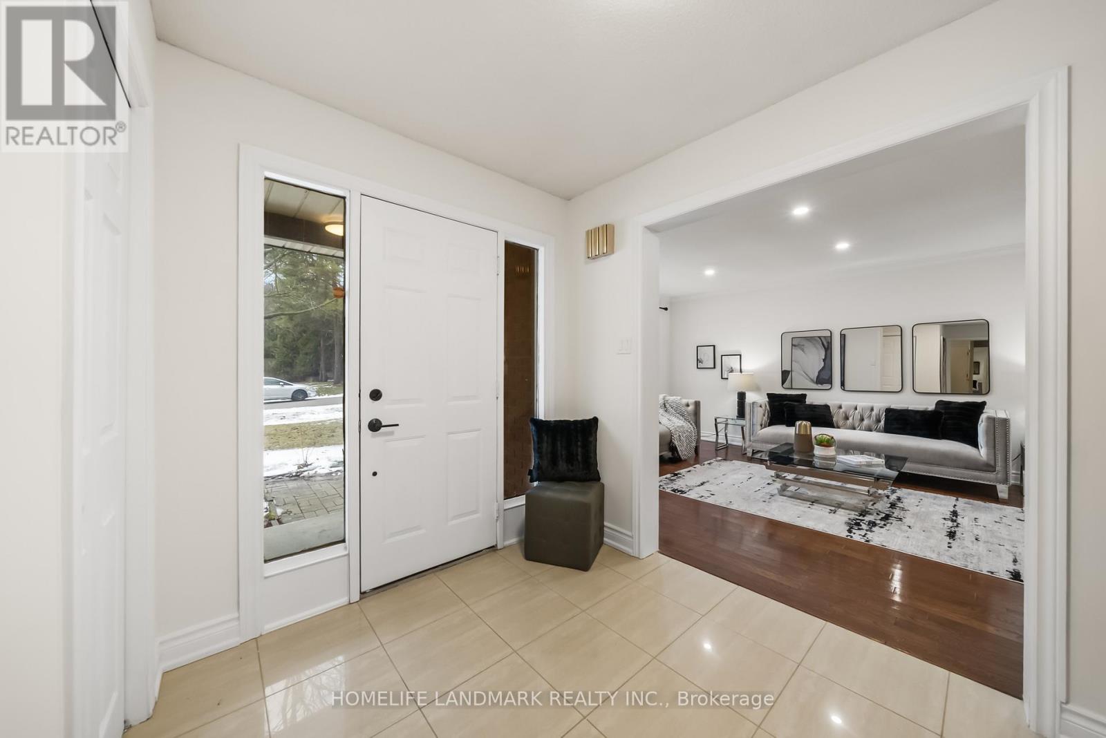 36 Cynthia Crescent, Richmond Hill, Ontario  L4E 2R1 - Photo 12 - N12898230