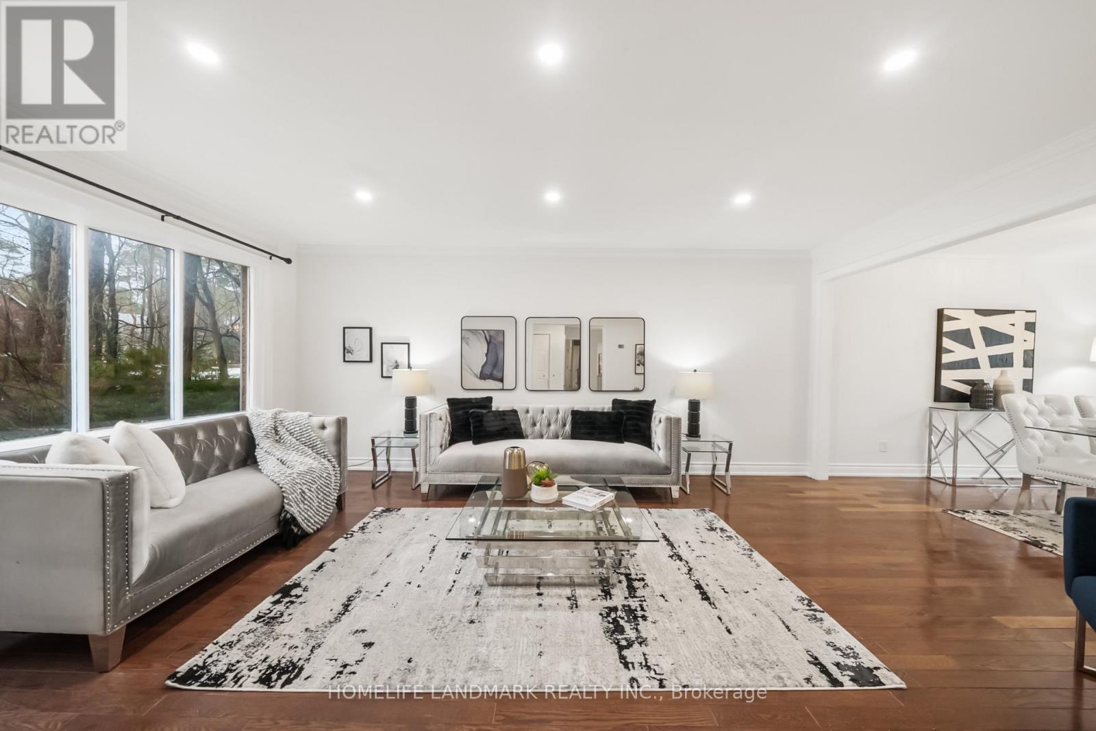 36 Cynthia Crescent, Richmond Hill, Ontario  L4E 2R1 - Photo 3 - N12898230