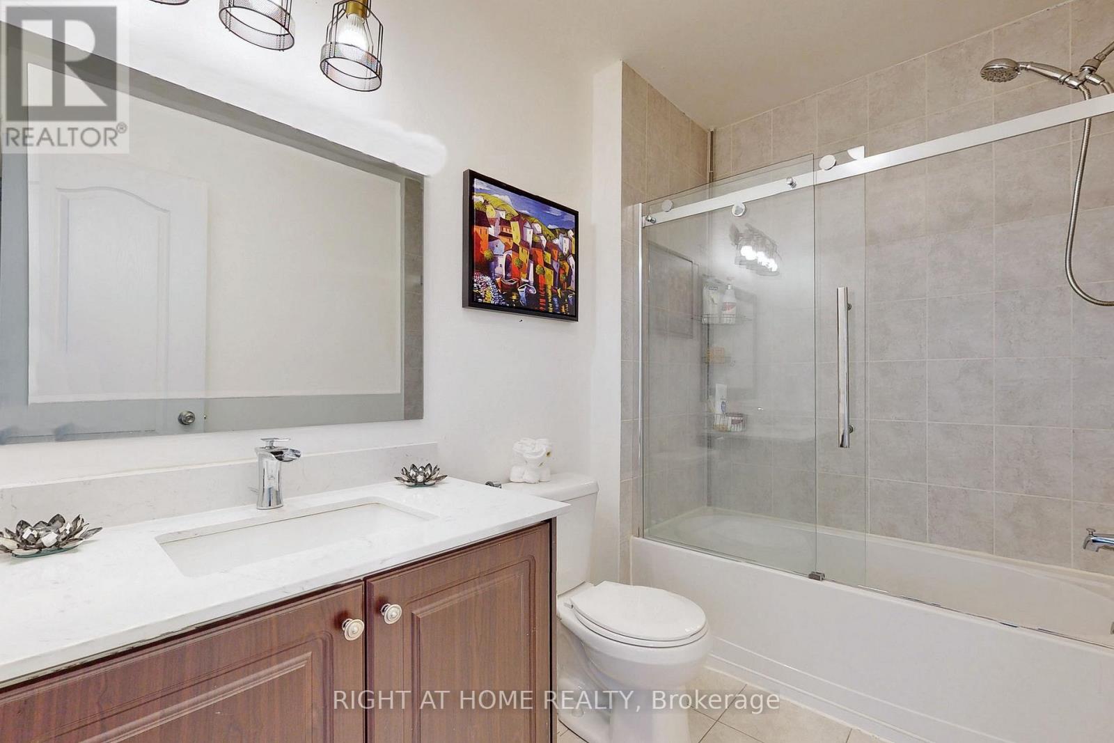 3 - 10 Porter Avenue W, Vaughan, Ontario  L4L 0H1 - Photo 26 - N12898232