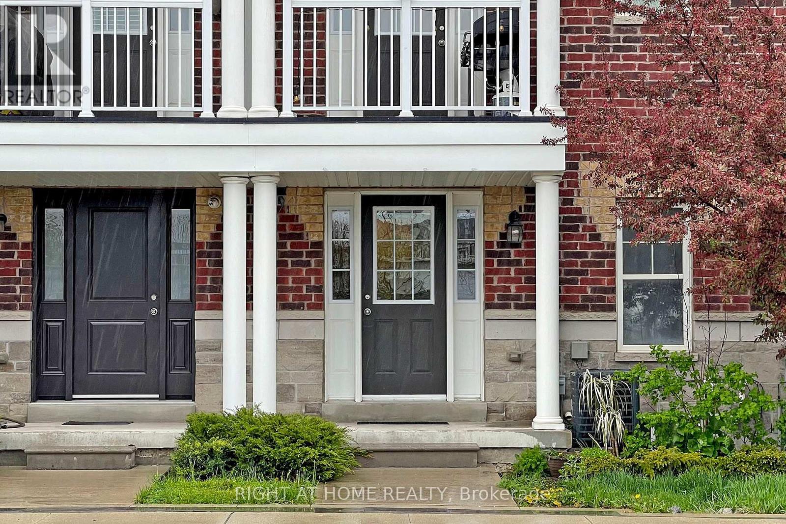 3 - 10 Porter Avenue W, Vaughan, Ontario  L4L 0H1 - Photo 4 - N12898232