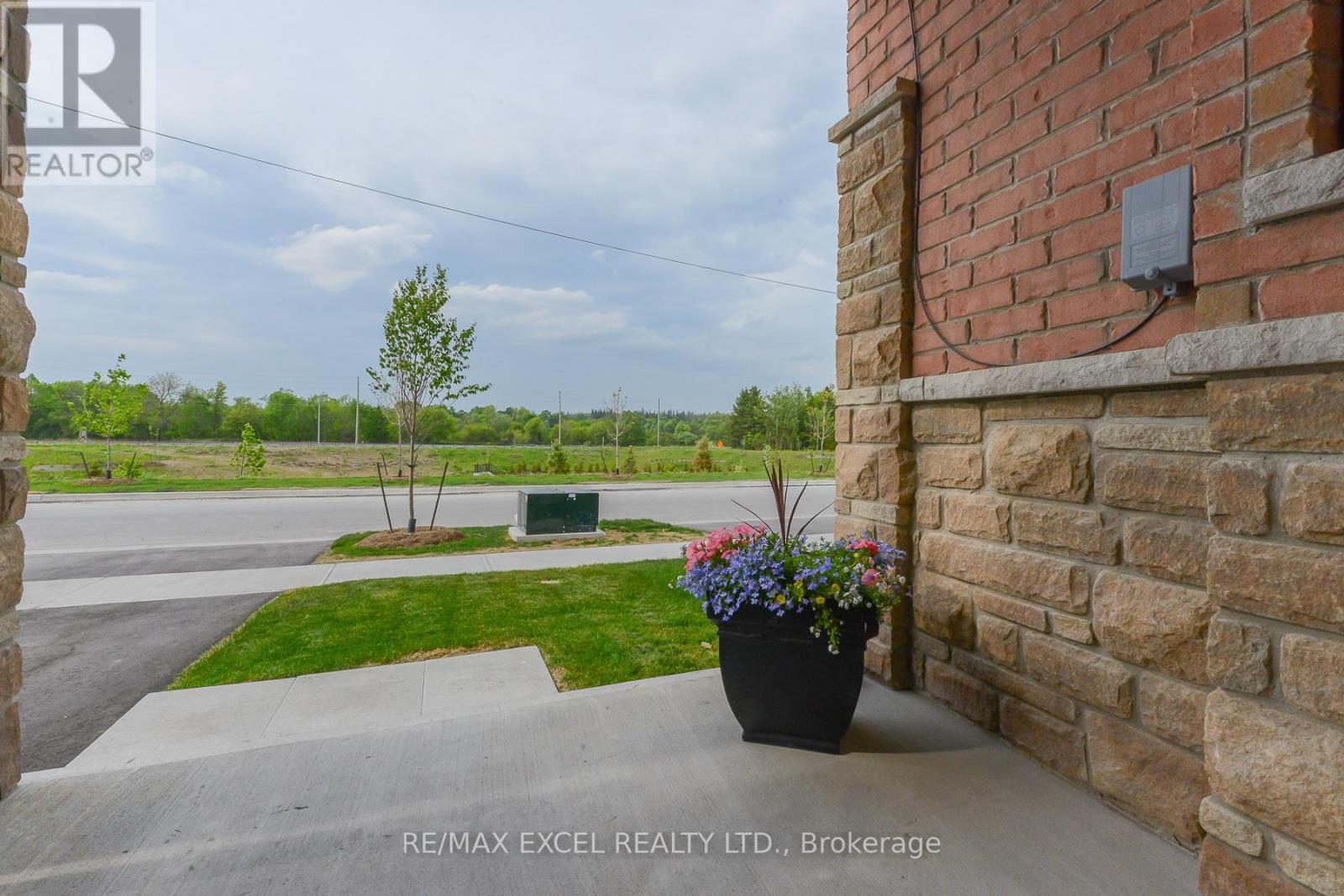 108 Rougeview Park Crescent, Markham, Ontario  L6E 0P9 - Photo 12 - N12898238