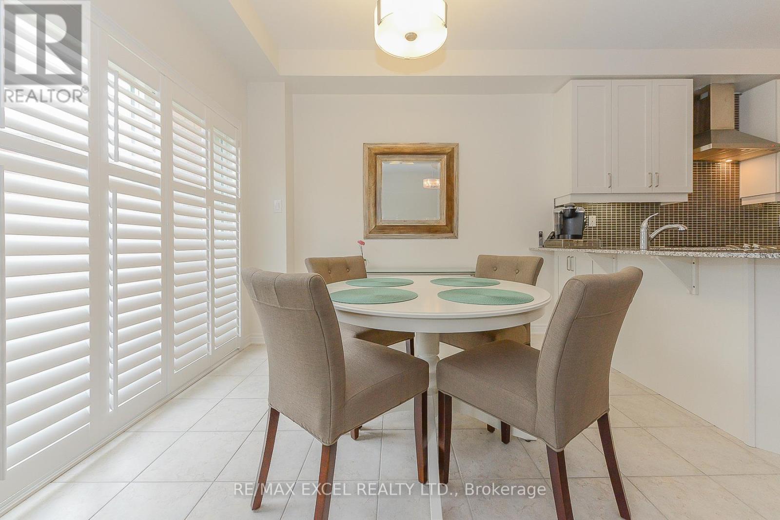 108 Rougeview Park Crescent, Markham, Ontario  L6E 0P9 - Photo 7 - N12898238