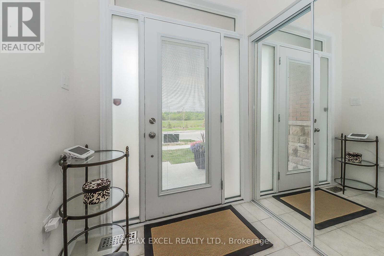 108 Rougeview Park Crescent, Markham, Ontario  L6E 0P9 - Photo 8 - N12898238