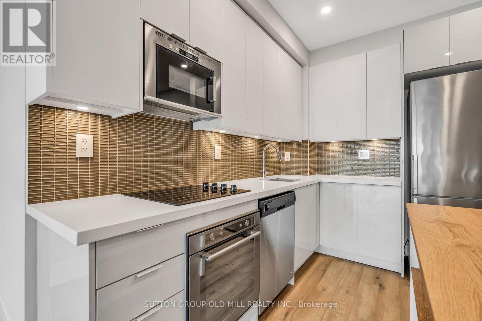 401 - 2916 Highway 7, Vaughan, Ontario  L4K 0K6 - Photo 4 - N12898298