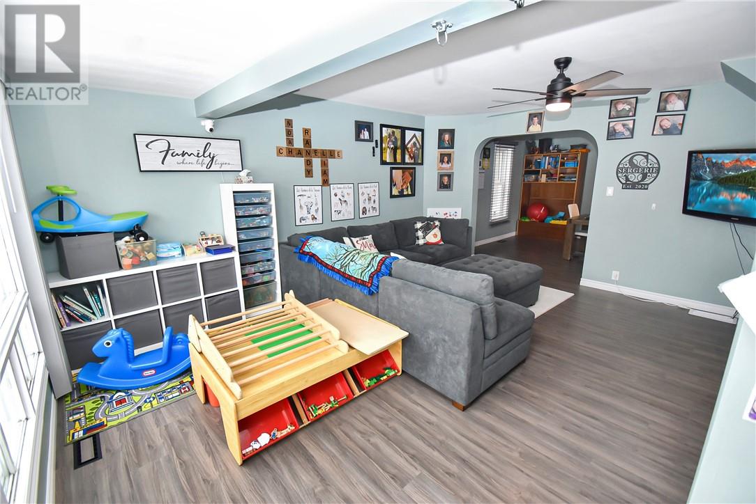 47 Second Ave, Coniston, Ontario  P0M 1M0 - Photo 13 - 2126843