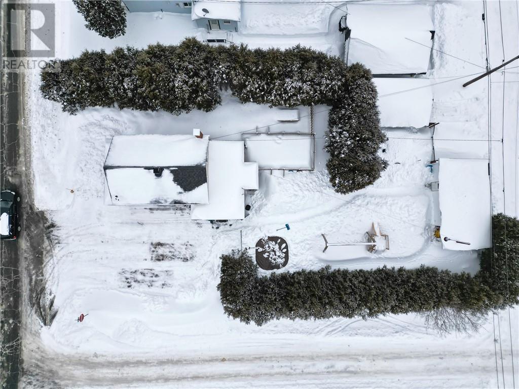 47 Second Ave, Coniston, Ontario  P0M 1M0 - Photo 2 - 2126843