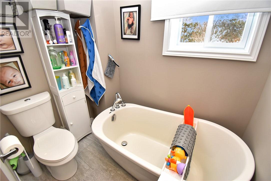 47 Second Ave, Coniston, Ontario  P0M 1M0 - Photo 26 - 2126843