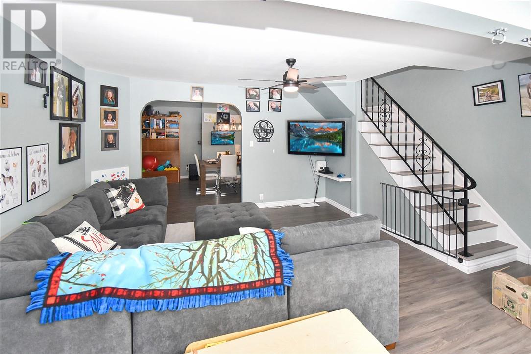 47 Second Ave, Coniston, Ontario  P0M 1M0 - Photo 9 - 2126843