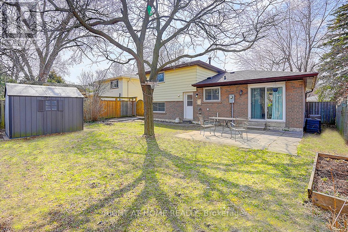 11 Tullamore Road, Brampton, Ontario  L6W 1J6 - Photo 50 - W12898264