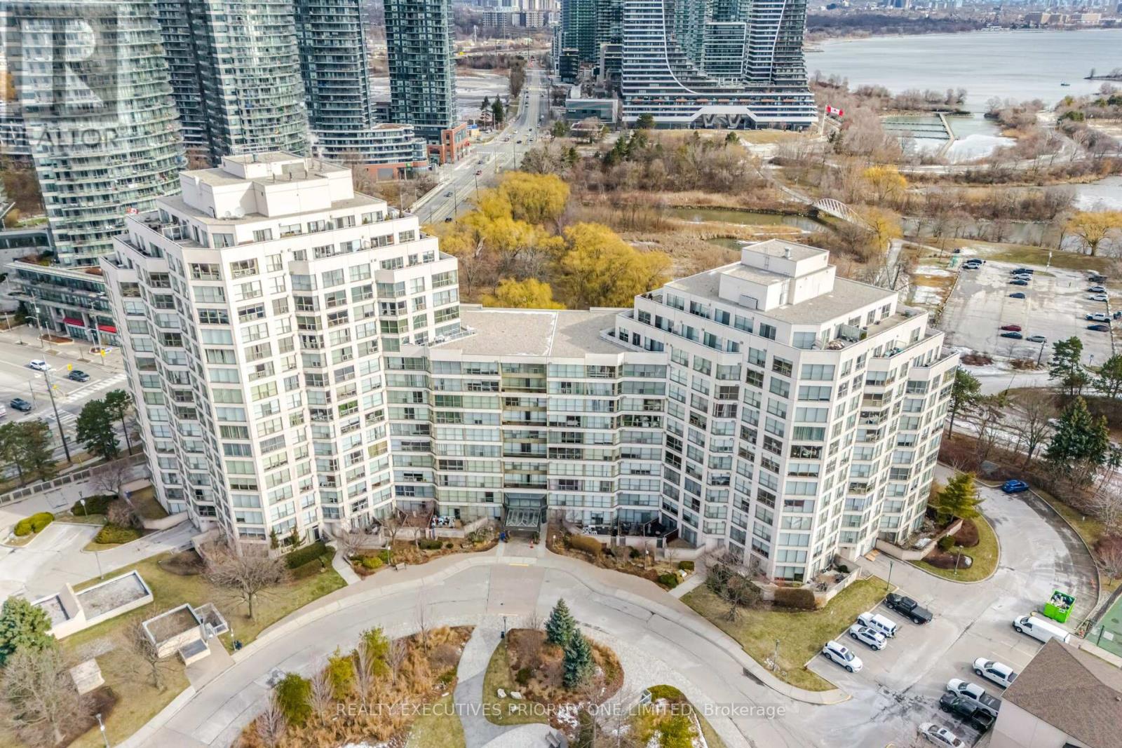 110 - 2261 LAKE SHORE BOULEVARD W, Toronto, Ontario