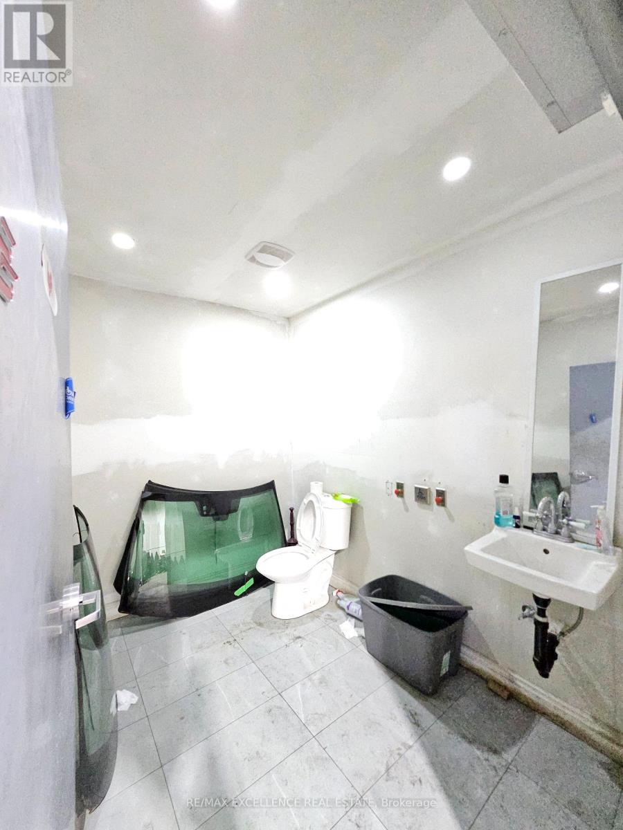 14 - 7517 Bren Road, Mississauga, Ontario  L4T 3V4 - Photo 2 - W12898290