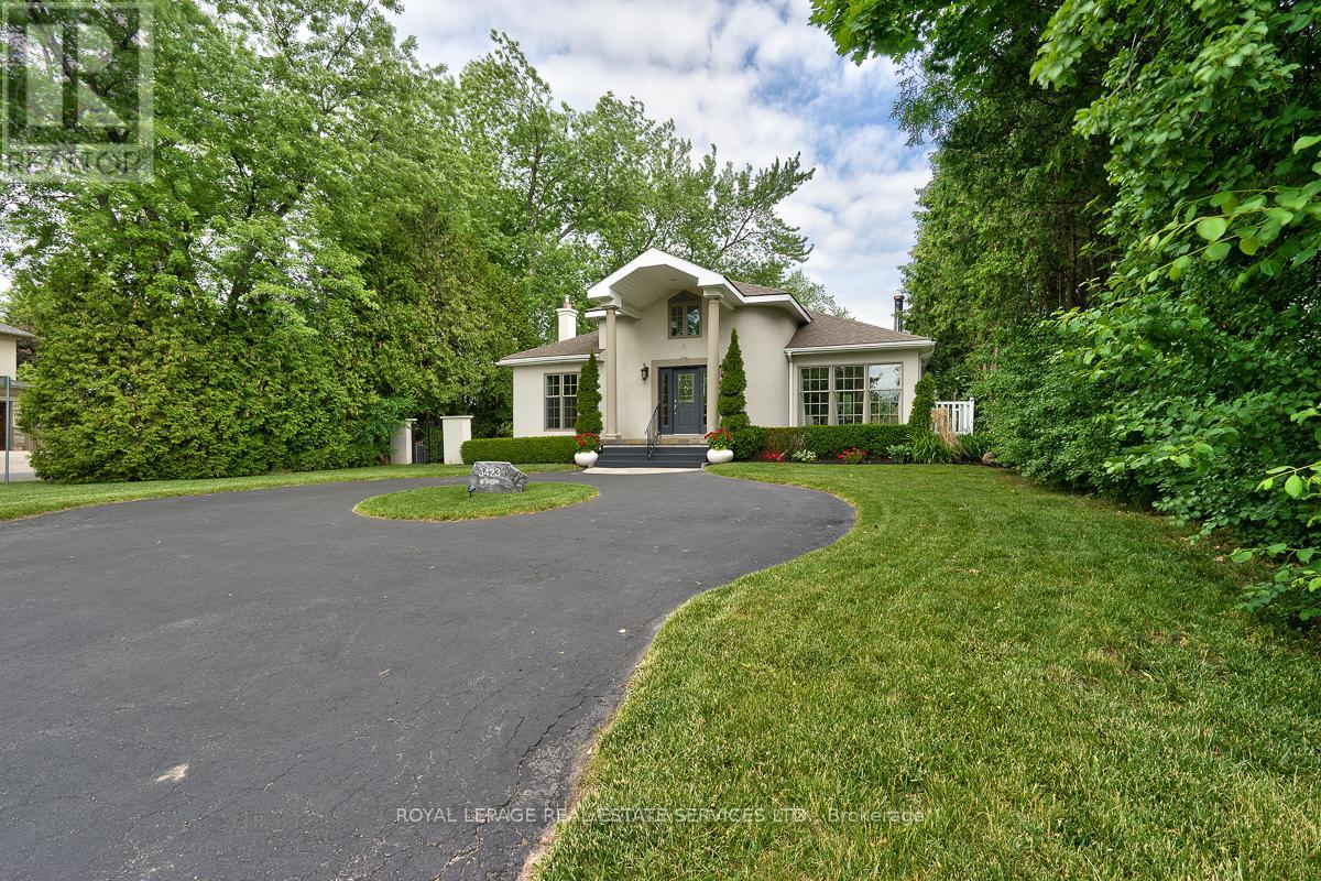 3423 Lakeshore Road, Burlington, Ontario  L7N 1B5 - Photo 5 - W12883920