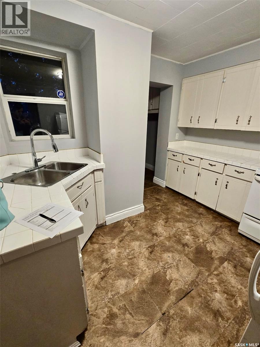 217 L Avenue N, Saskatoon, Saskatchewan  S7L 2P3 - Photo 23 - SK030687