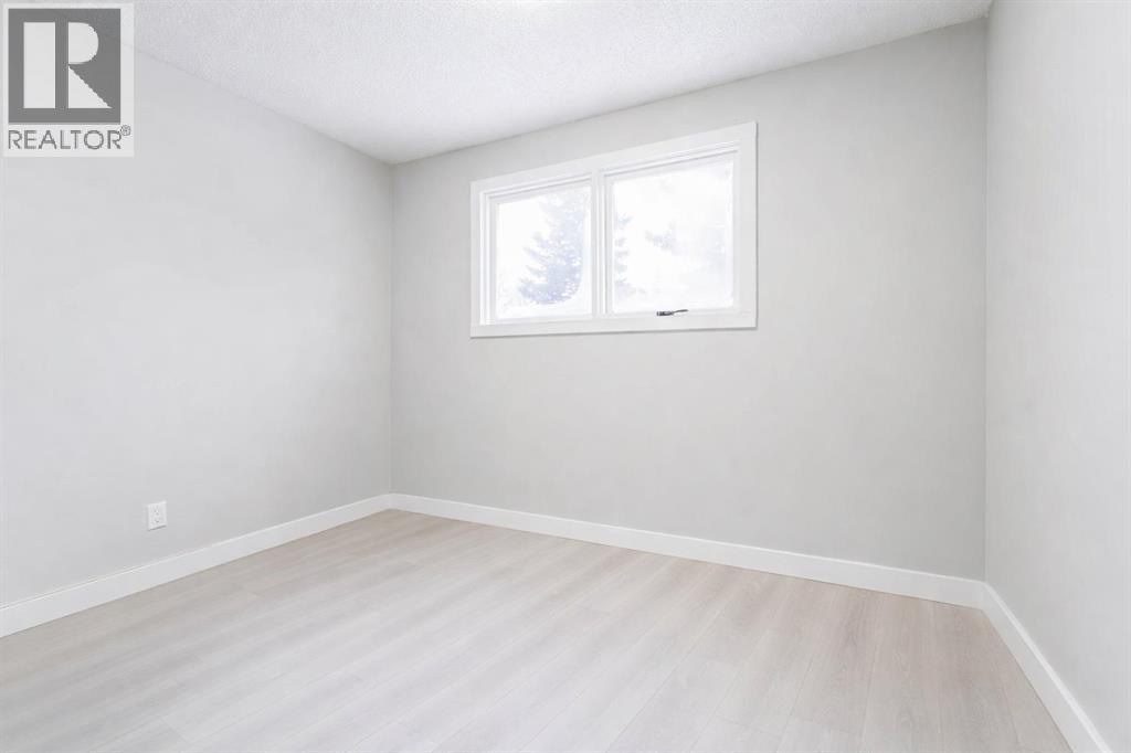 6420 26 Avenue Ne, Calgary, Alberta  T1Y 3V1 - Photo 9 - A2294669