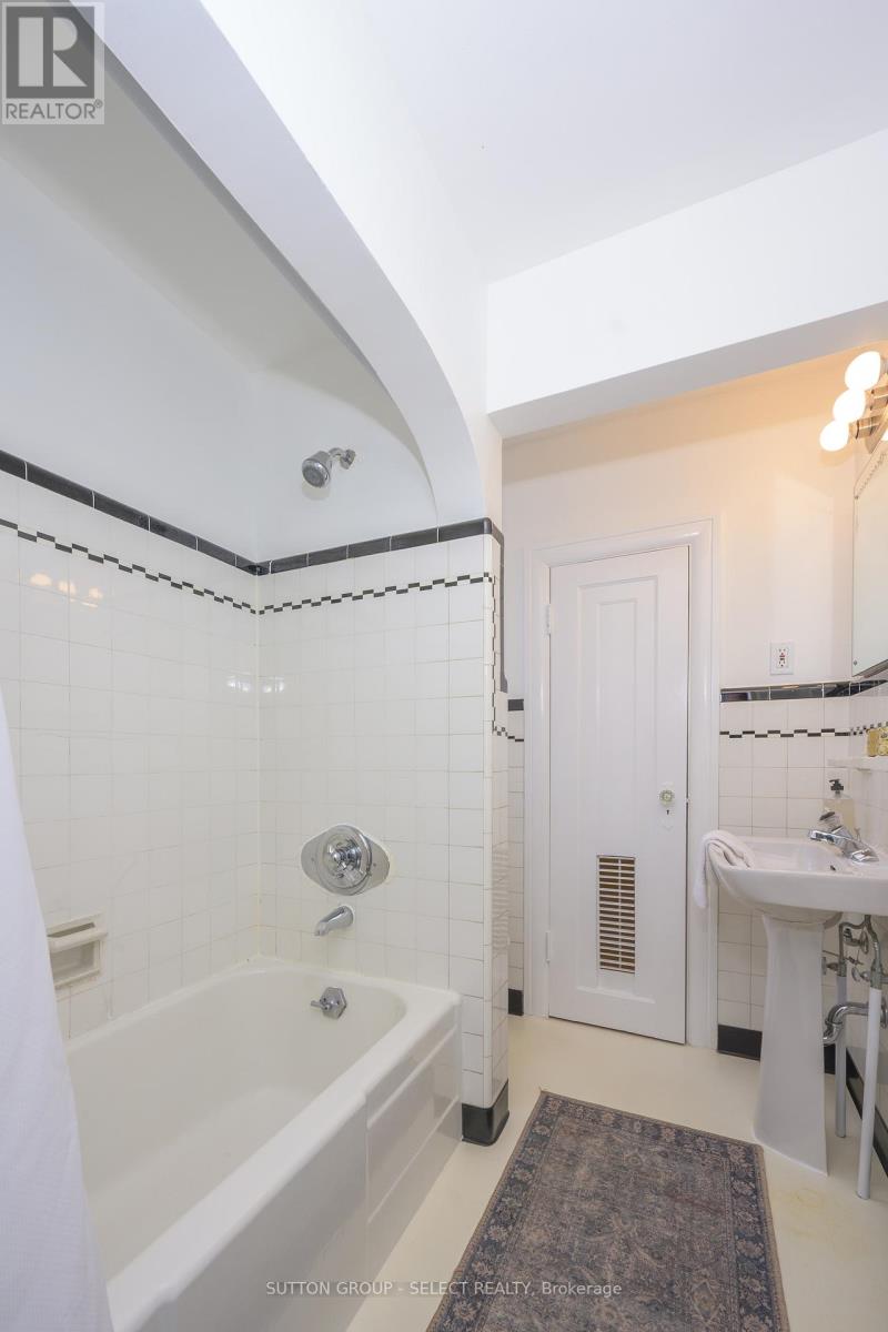 1059 Waterloo Street, London East, Ontario  N6A 3X9 - Photo 22 - X12898332