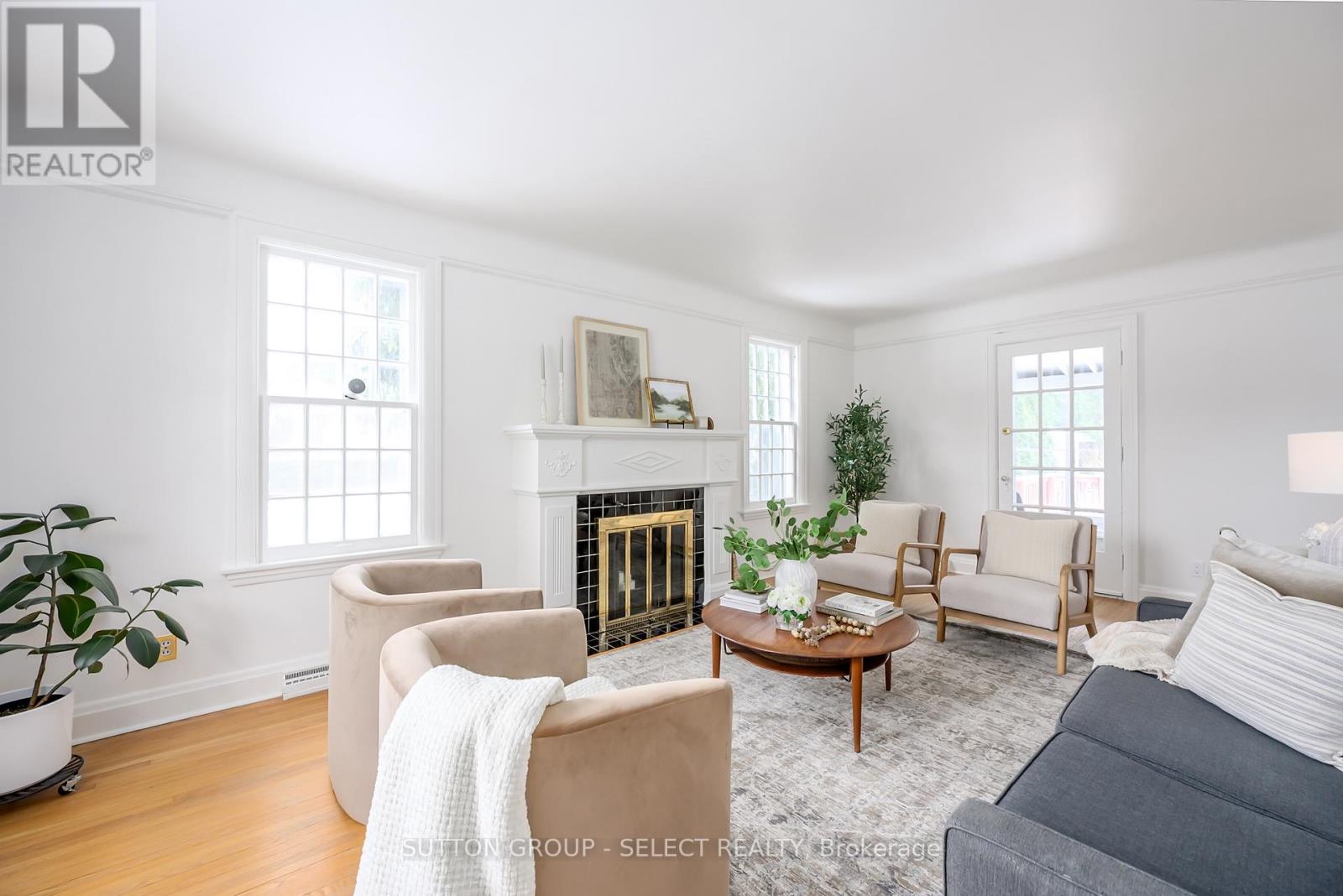 1059 Waterloo Street, London East, Ontario  N6A 3X9 - Photo 4 - X12898332