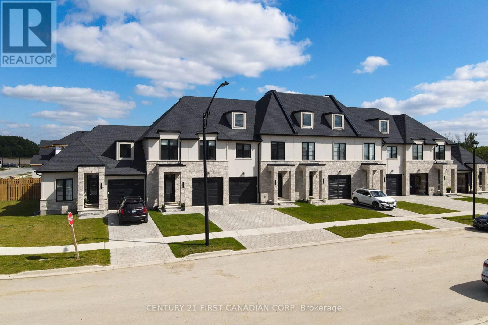 6674 Hayward Drive, London South (South V), Ontario  N6P 0H7 - Photo 1 - X12898358