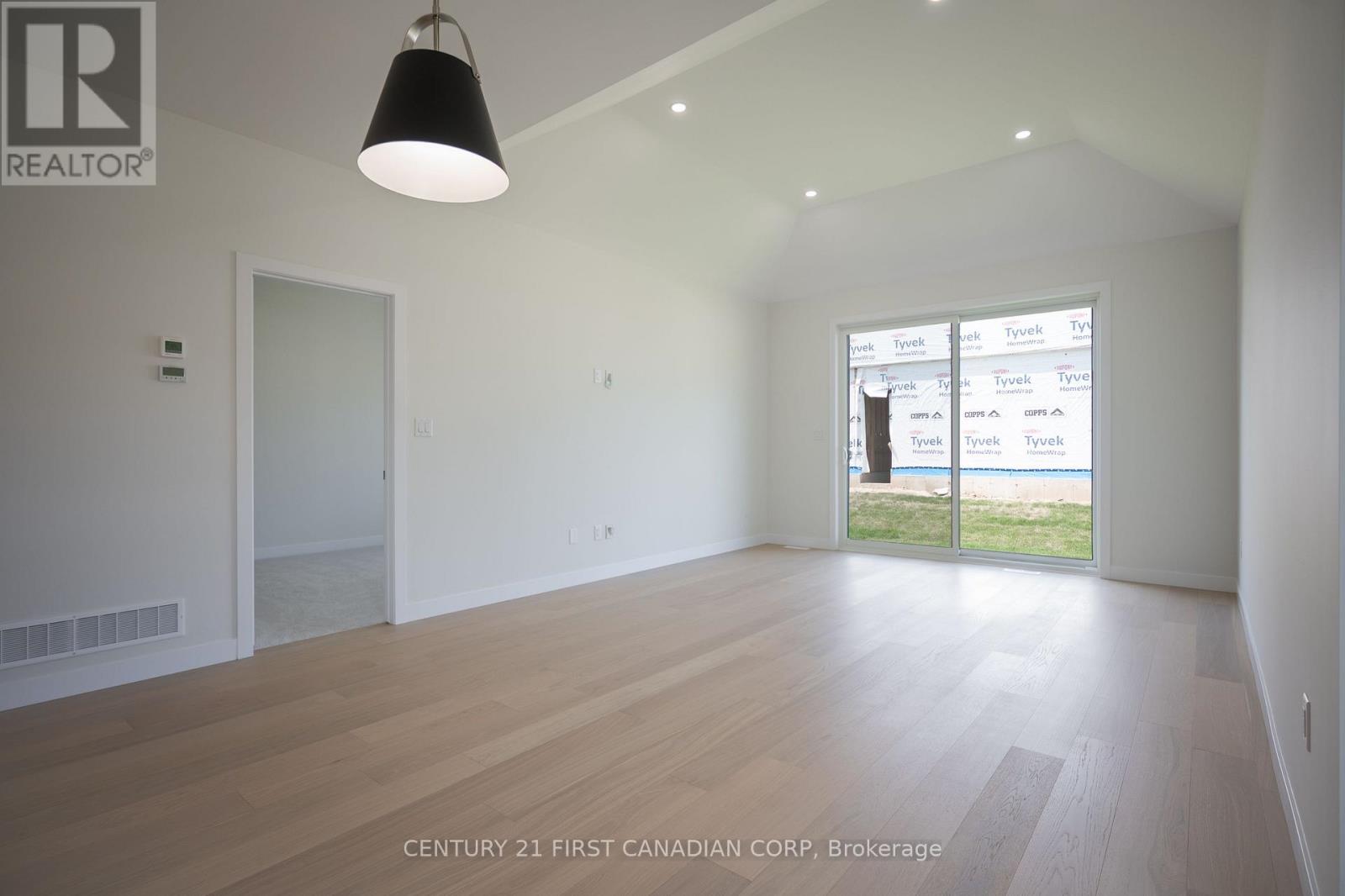 6674 Hayward Drive, London South (South V), Ontario  N6P 0H7 - Photo 11 - X12898358