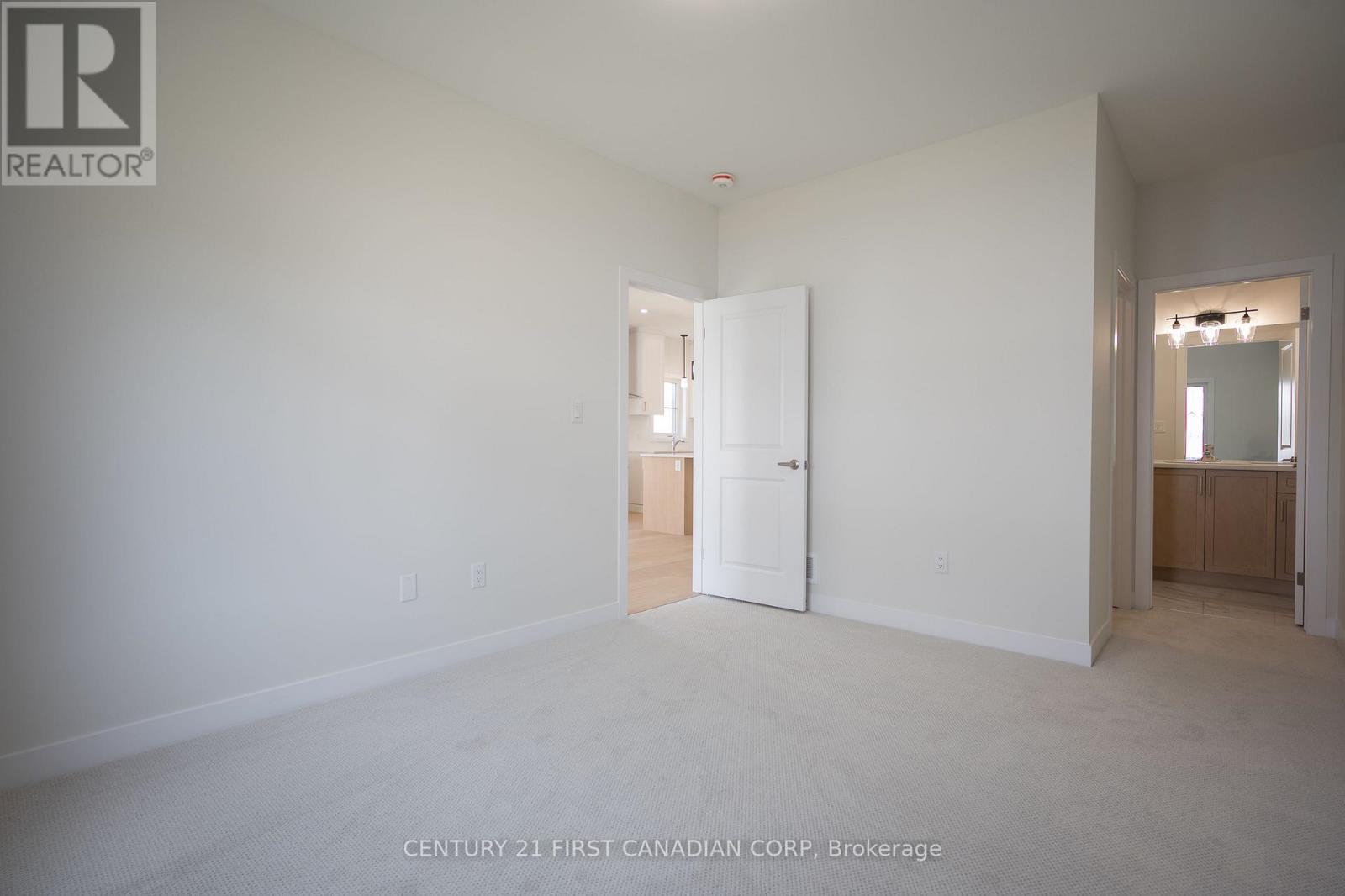 6674 Hayward Drive, London South (South V), Ontario  N6P 0H7 - Photo 14 - X12898358