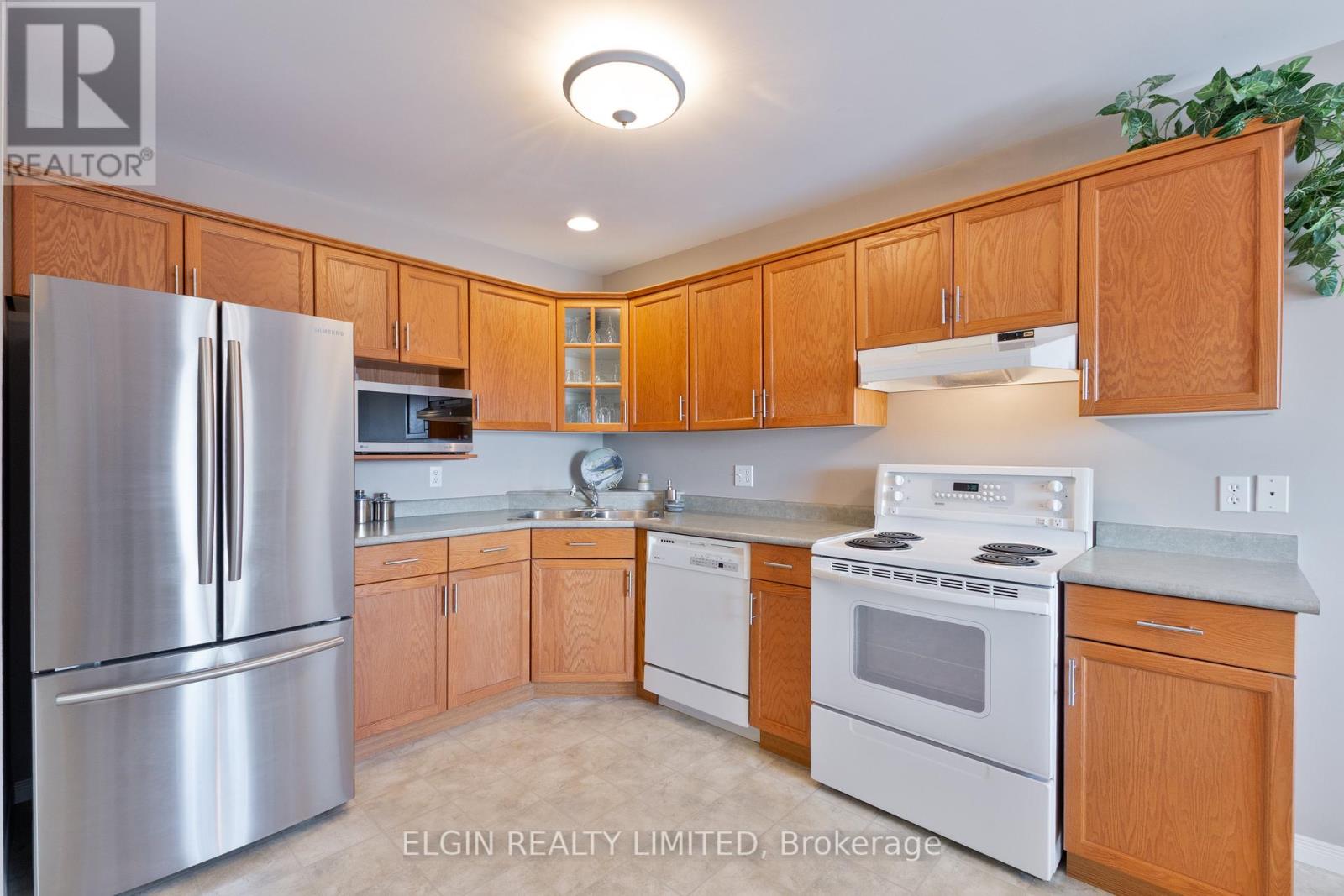 41792 North Street N, Southwold, Ontario  N5P 4L7 - Photo 11 - X12898368