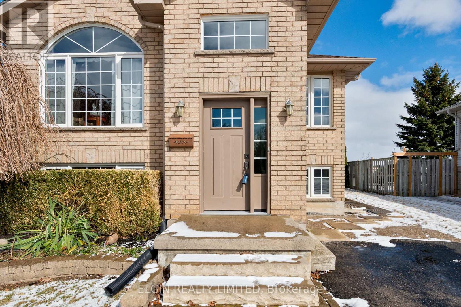 41792 North Street N, Southwold, Ontario  N5P 4L7 - Photo 3 - X12898368