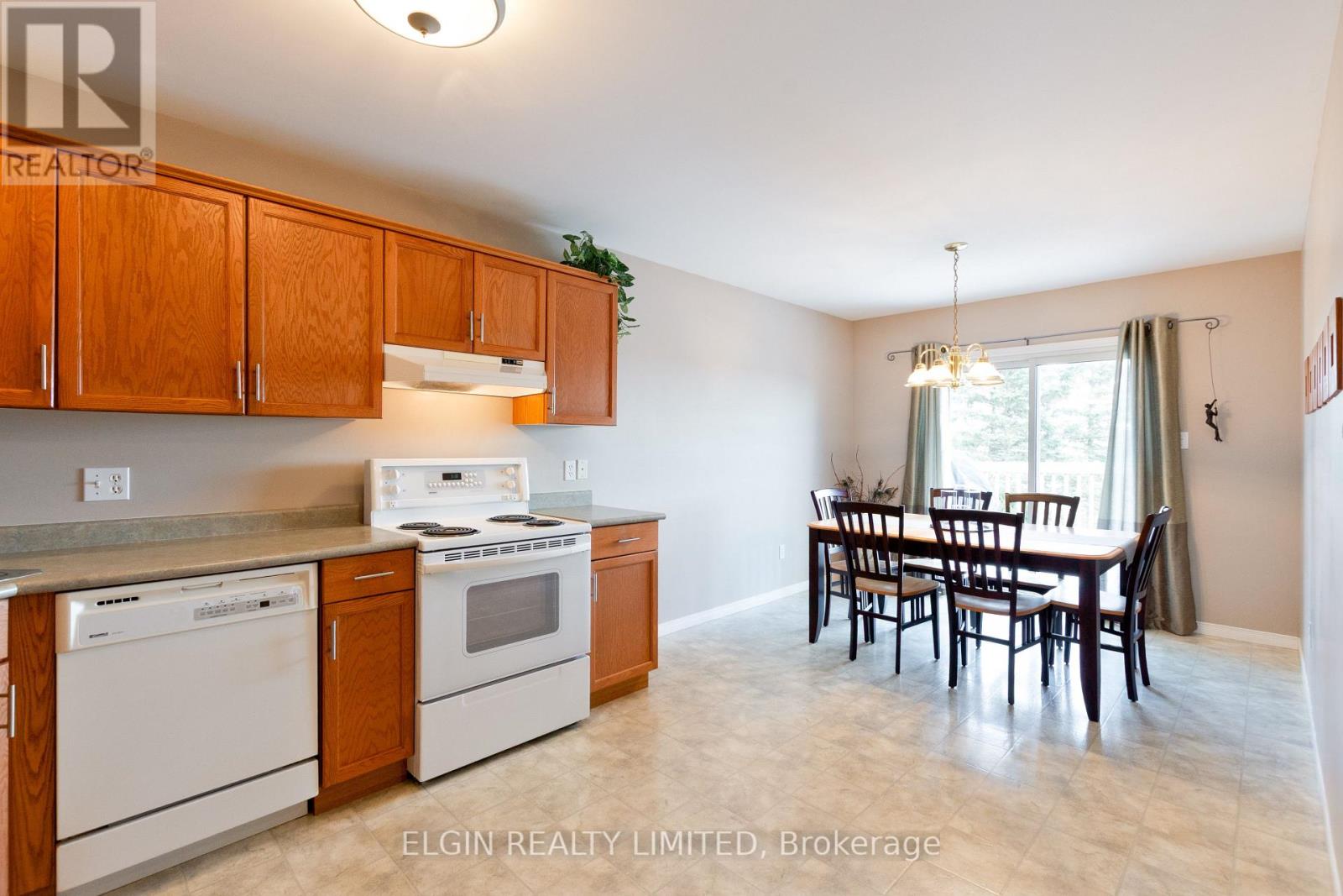 41792 North Street N, Southwold, Ontario  N5P 4L7 - Photo 9 - X12898368