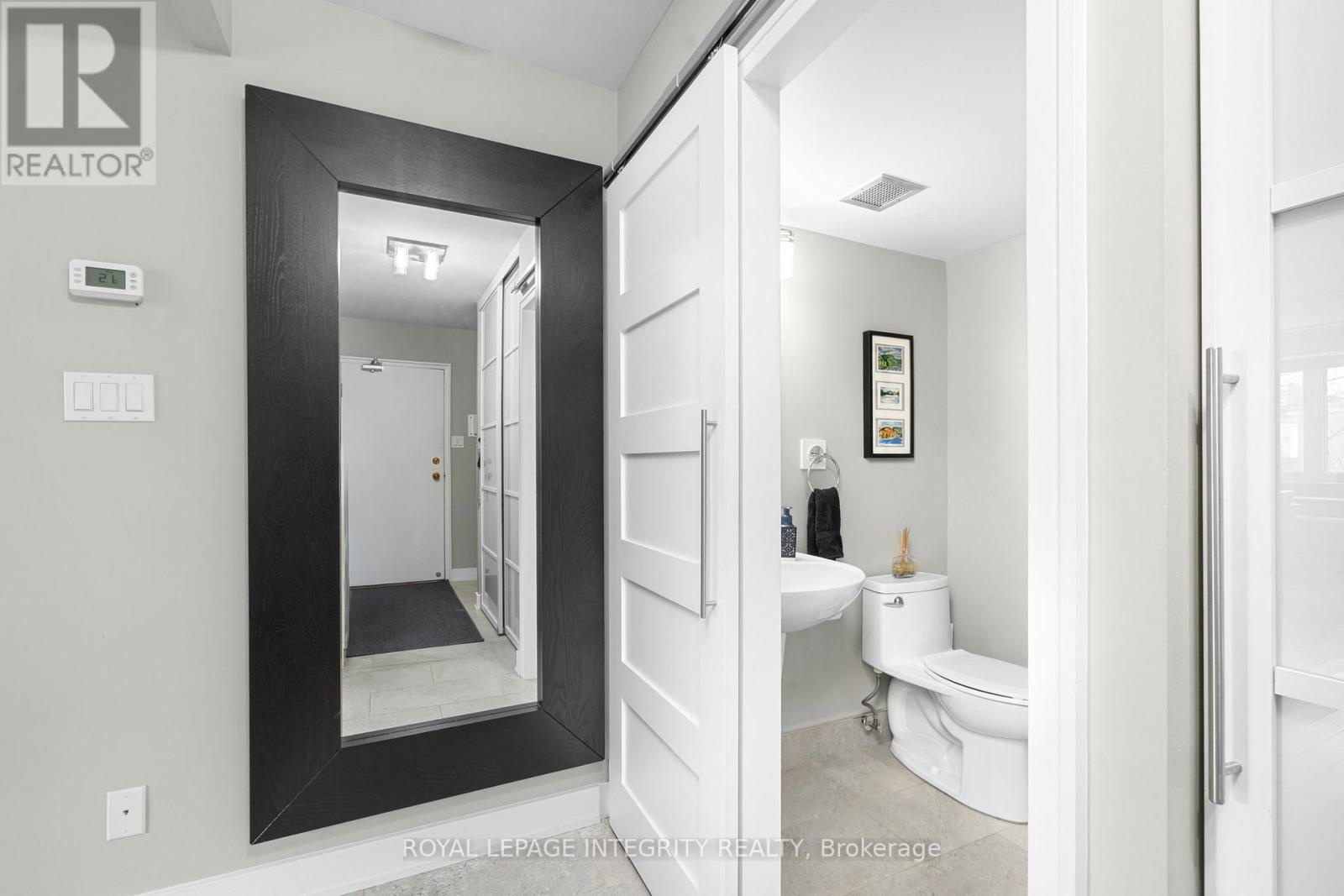 2c - 150 Waverley Street, Ottawa, Ontario  K2P 0V4 - Photo 4 - X12898322