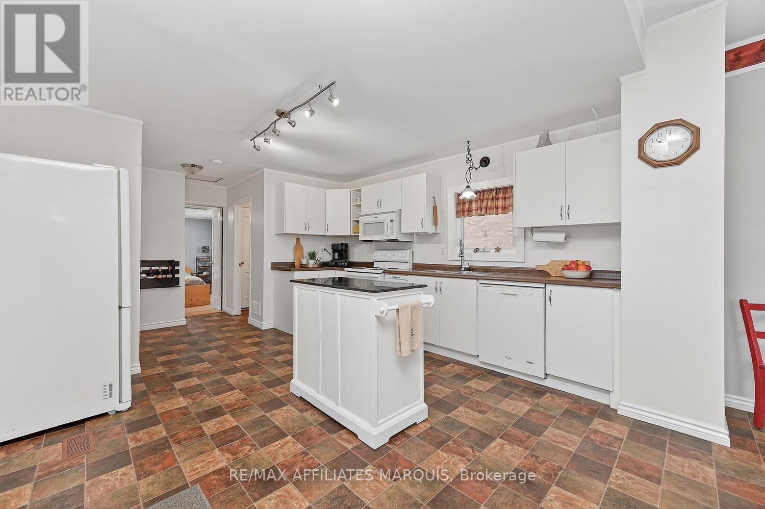 23 Alfred Street, Smiths Falls, Ontario  K7A 4H7 - Photo 11 - X12898352