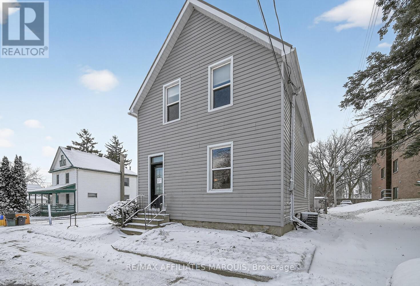 23 Alfred Street, Smiths Falls, Ontario  K7A 4H7 - Photo 7 - X12898352